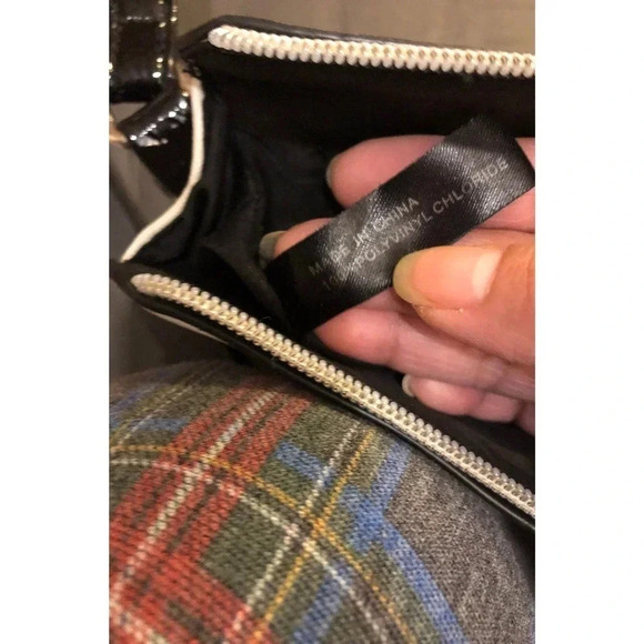 Kenneth Cole Reaction Faux Leather Mini Crossbody Purse Color Shaded - Picture 10 of 10